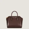 ボックスレザー製のスモール・Antigona Bag ボックスレザー製のスモール・Antigona Bag