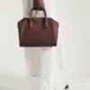 ボックスレザー製のスモール・Antigona Bag ボックスレザー製のスモール・Antigona Bag