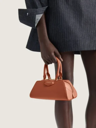 ボックスレザー製 ミニ Antigona Bag イースト・ウエスト バッグ