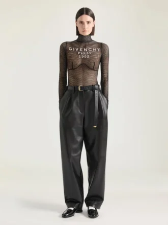 Givenchyのシグネチャーをあしらったメッシュ素材