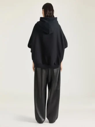 Givenchyのテーププリントをあしらったフリース素材のフーディースウェットシャツ