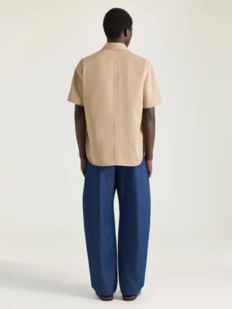 Givenchyのスタンププリントが施された、クチュールシームのインディゴブルージーンズ