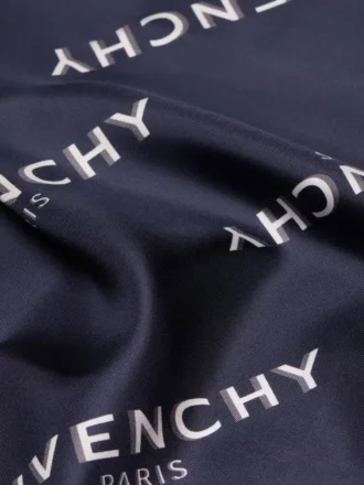 Givenchy シャドウ スクエア（シルク）