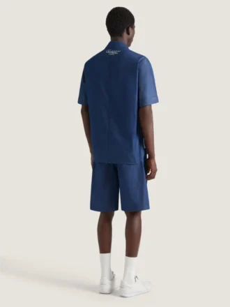 Givenchyのスタンプをあしらったデニム製クチュールシーム・バーミューダショーツ