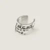 メタルとエナメル製のGivenchy テープ イヤーカフ メタルとエナメル製のGivenchy テープ イヤーカフ