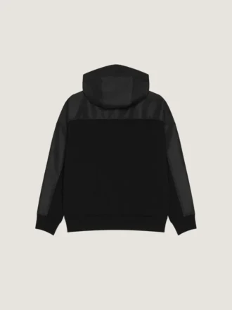 ポリファイユ素材のウィンドブレーカー、Givenchy Parisの刺繍入り ポリファイユ素材のウィンドブレーカー、Givenchy Parisの刺繍入り
