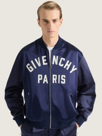サテン素材のクチュール・シーム・ボンバー、Givenchy Parisの刺繍入り