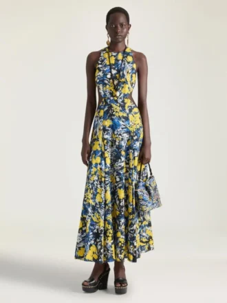 フローラルプリントのスリット入りドレス