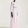 クリスタルとケープをあしらった、シフォン製のロング・ドレープ・イブニングドレス クリスタルとケープをあしらった、シフォン製のロング・ドレープ・イブニングドレス