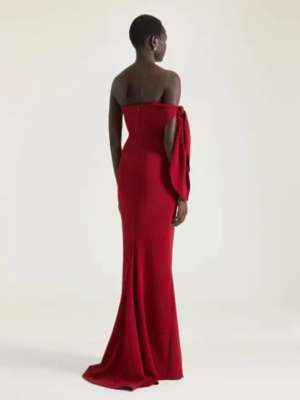 リボンとスパンコールをあしらったクレープ素材のロングイブニングビスチェドレス