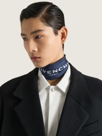 シルク製 Givenchy シャドウ スモール・スクエア