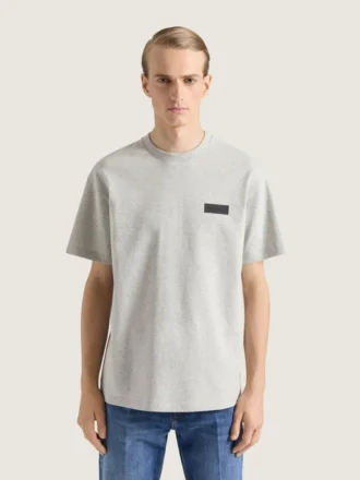 コットン製Tシャツ（Givenchyパッチ付き）